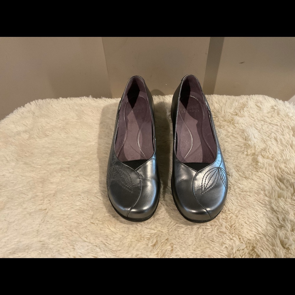 DANSKO Pewter Nappa Mindy Leather Ballet Flats EUC